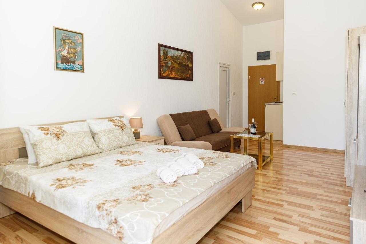 Vila Nikezic Sutomore Buitenkant foto