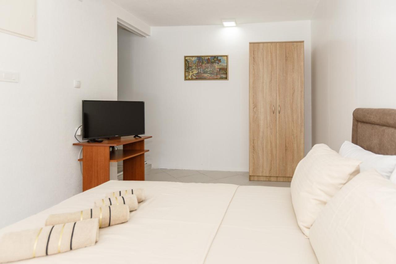 Vila Nikezic Sutomore Buitenkant foto